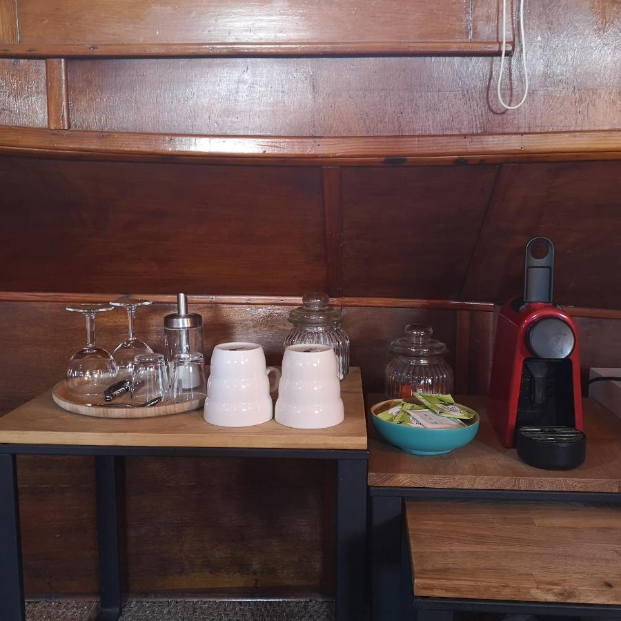 Peniche Althea Bed & Breakfast อาวีญง ภายนอก รูปภาพ